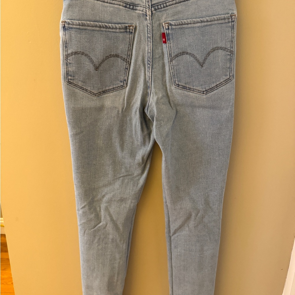 Levi's Light Blue Skinny Jeans size 25